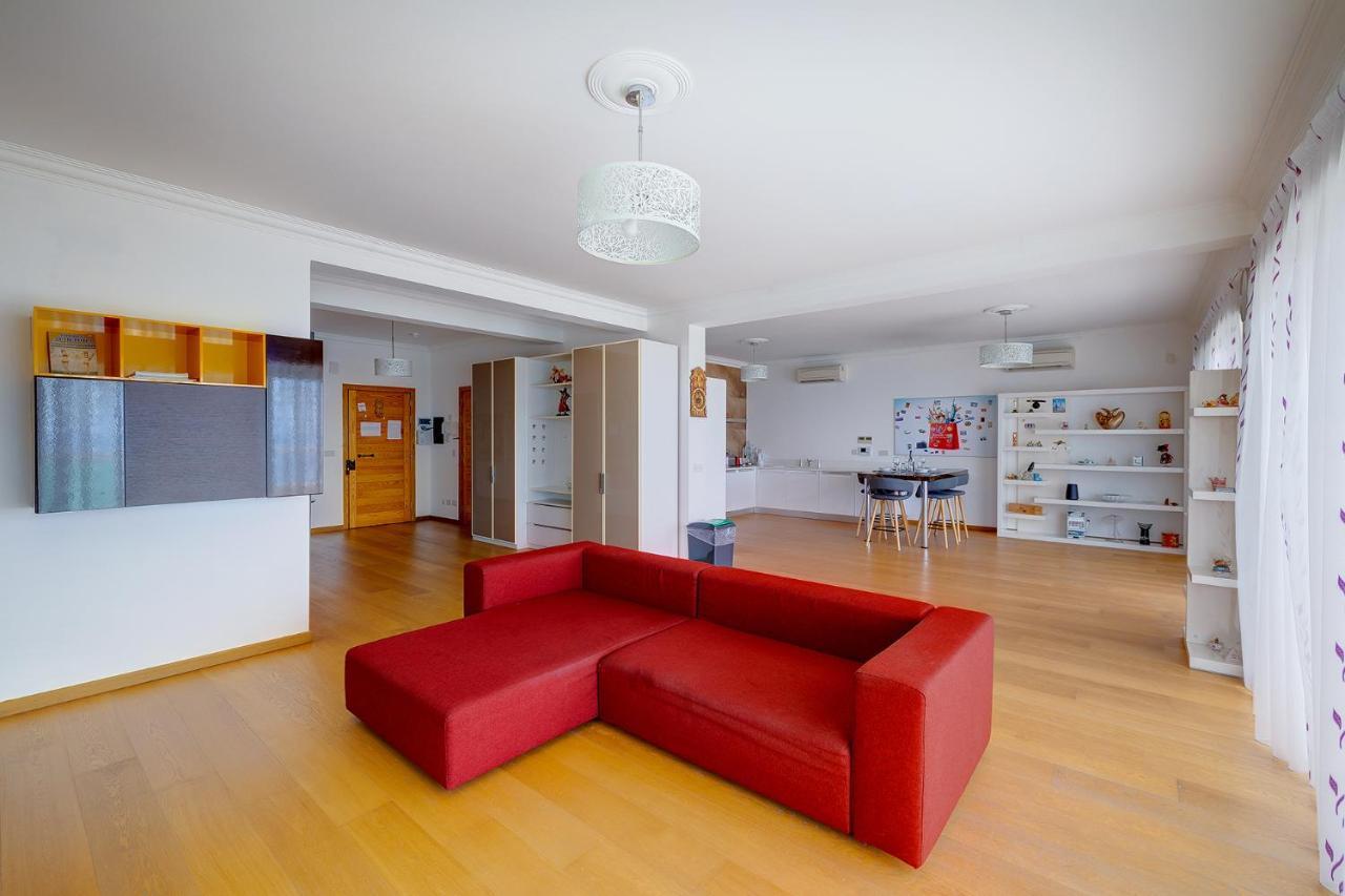 Seafront Apartment In Sliema With Pool, Upmarket Complex 外观 照片