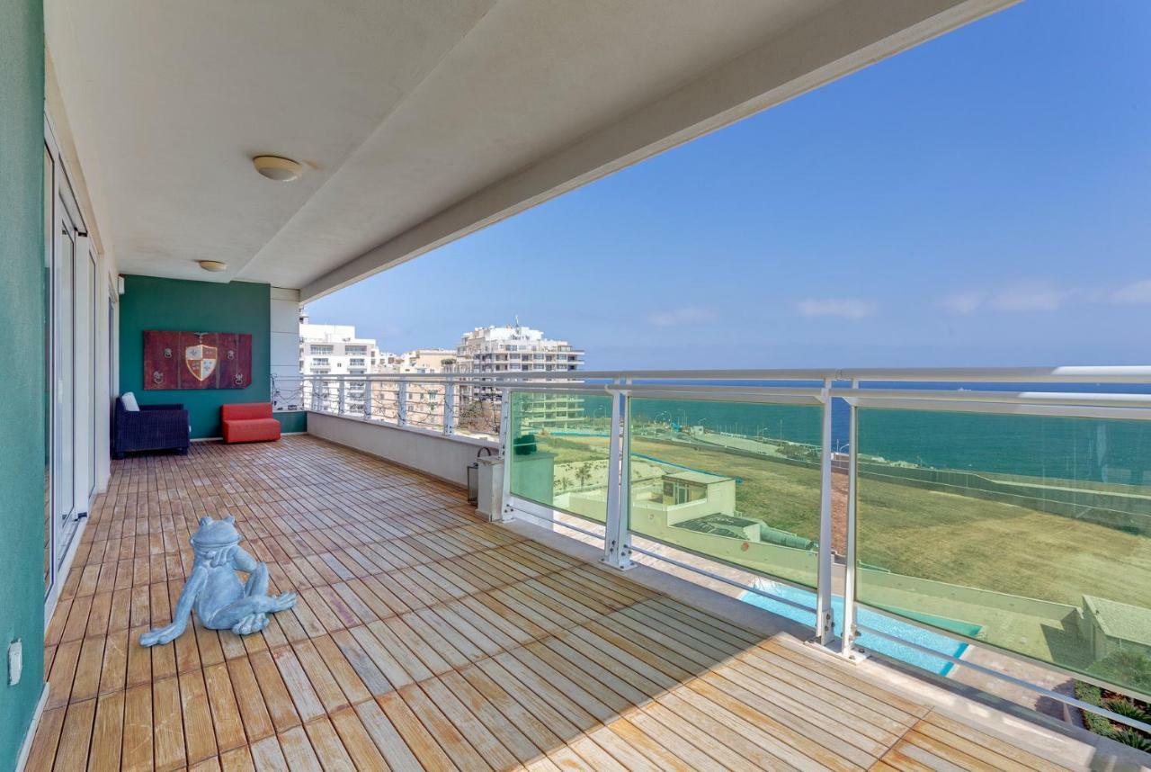Seafront Apartment In Sliema With Pool, Upmarket Complex 外观 照片