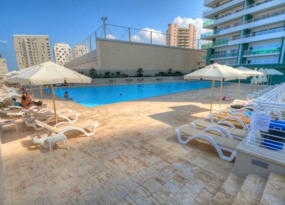 Seafront Apartment In Sliema With Pool, Upmarket Complex 外观 照片